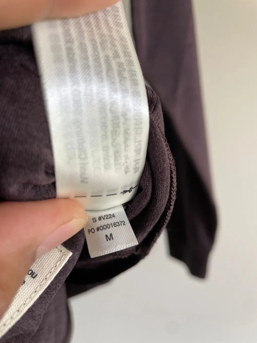 Vuori Ponto Performance Crew in Sangria Heather - Picture 9 of 10